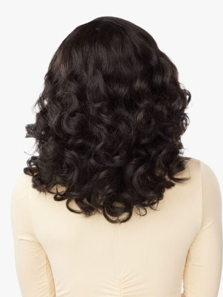 C9_What-Lace_Samira_07-600x800